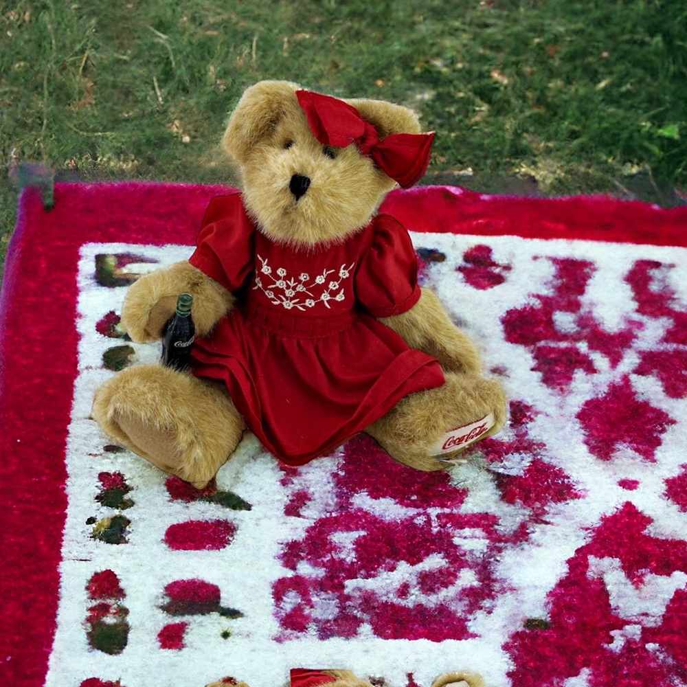 NWT Boyd's Bear Cheryl Coca-Cola 8" Pose-able #919942